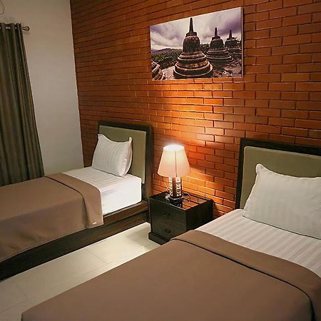 Omah Watu Homestay Джокякарта Екстериор снимка