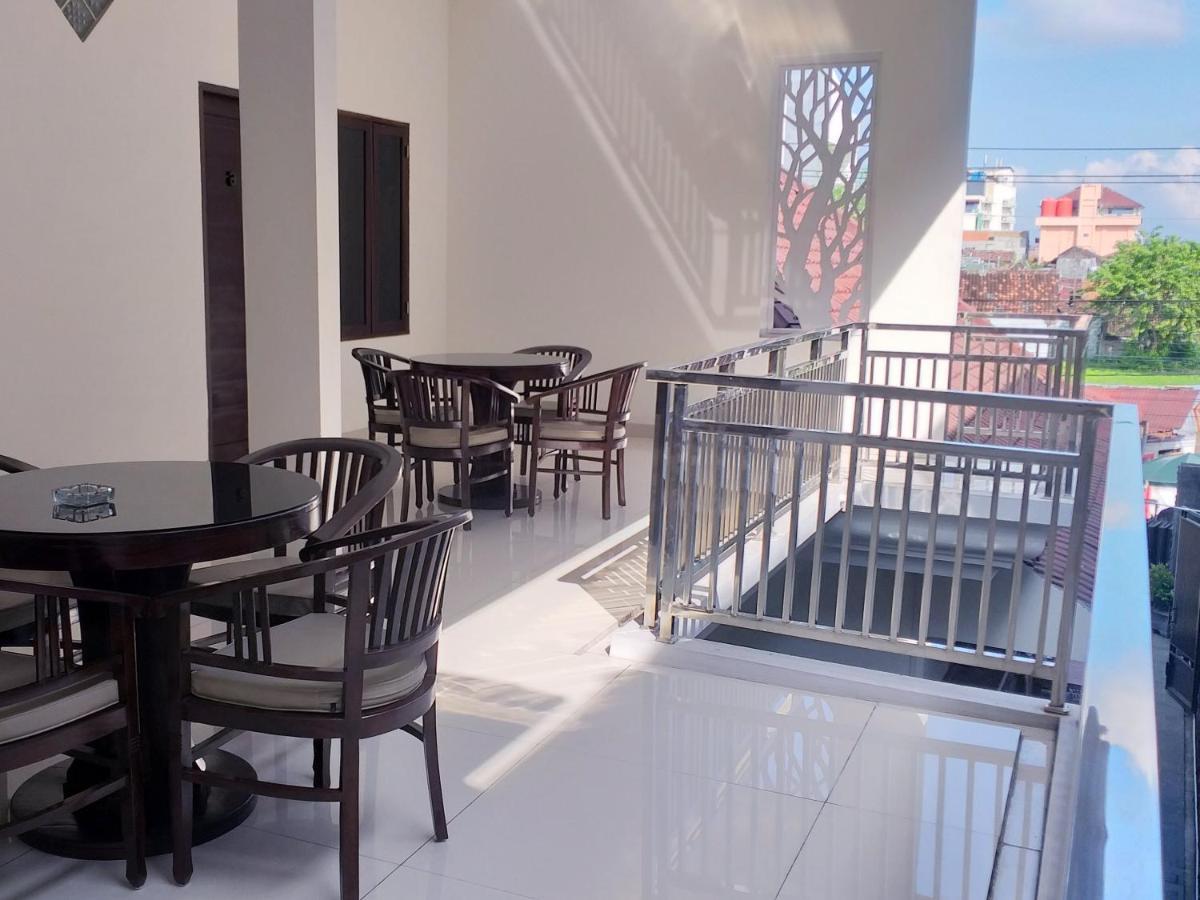 Omah Watu Homestay Джокякарта Екстериор снимка